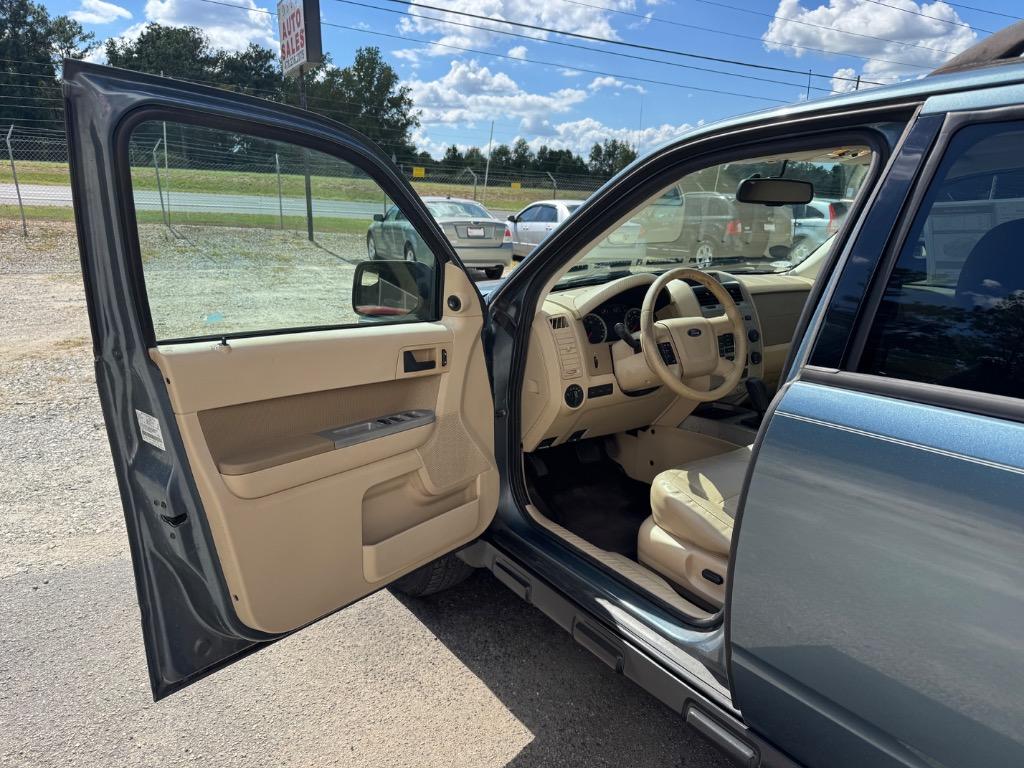2012 Ford Escape - $8,995