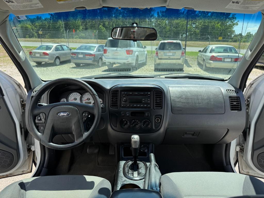 2007 Ford Escape XLS photo