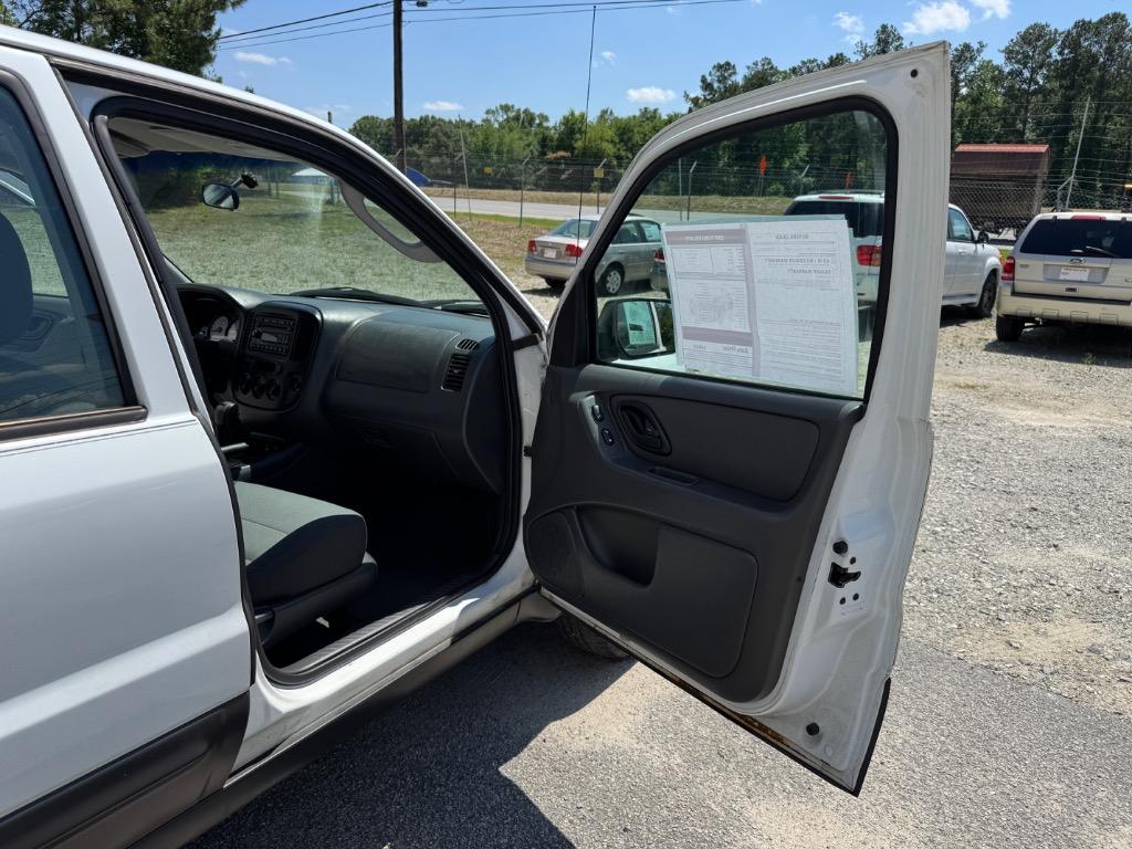 2007 Ford Escape XLS photo