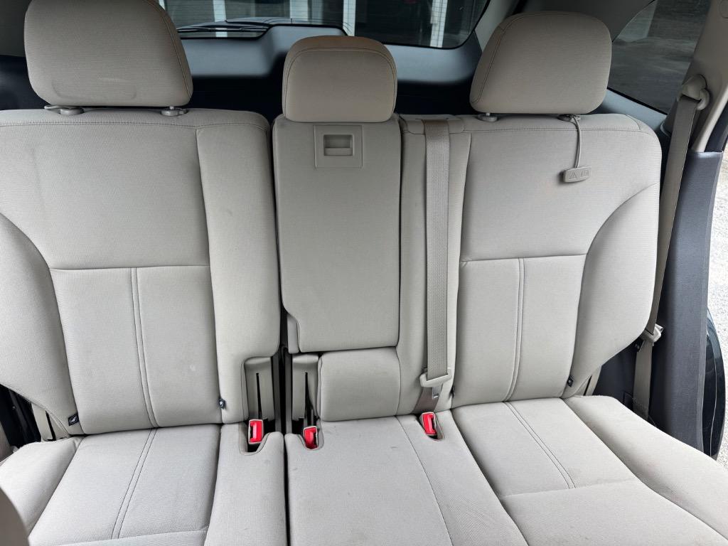 2013 Ford Edge - $9,995