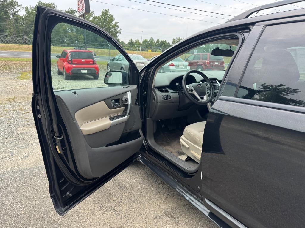 2013 Ford Edge - $9,995