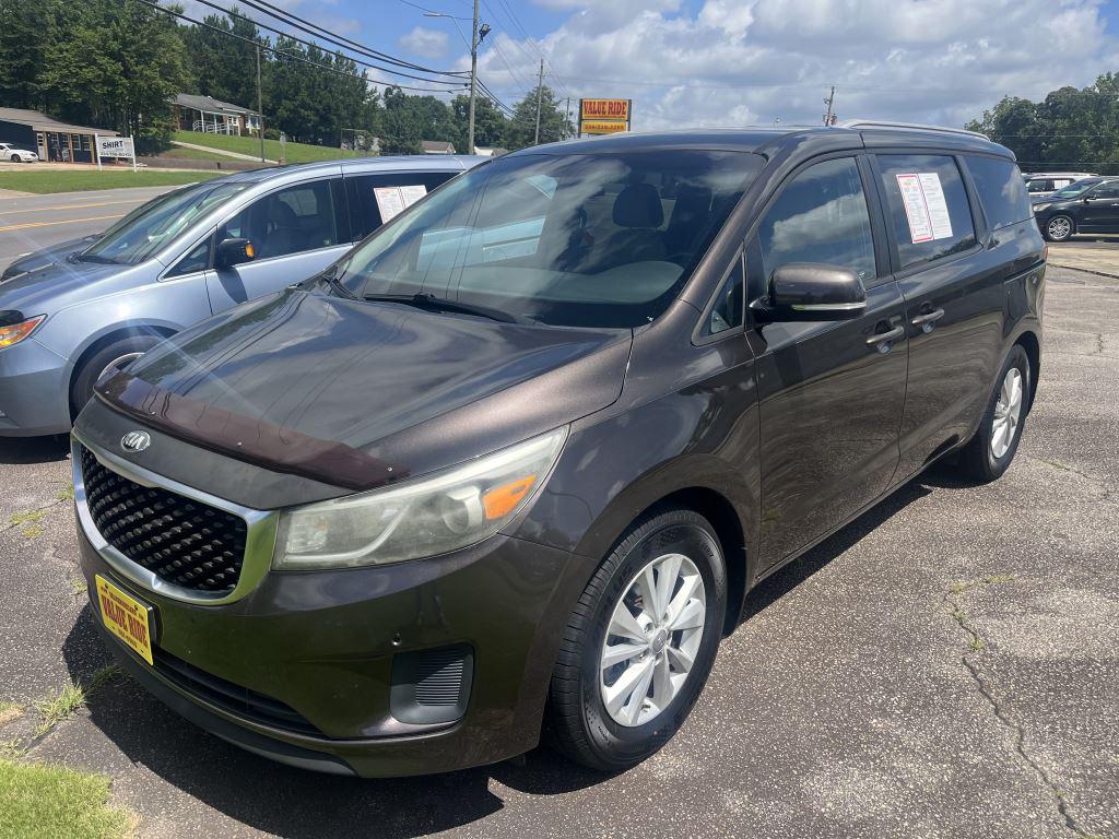 2016 Kia Sedona - $10,995