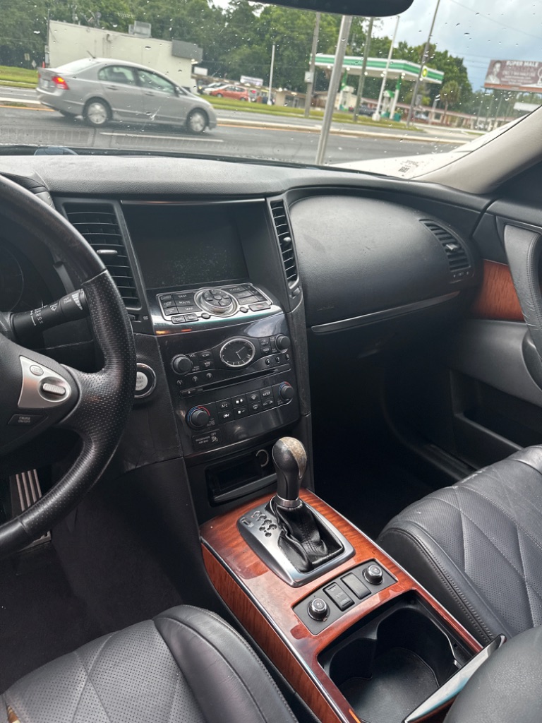 2011 INFINITI FX - $9,925