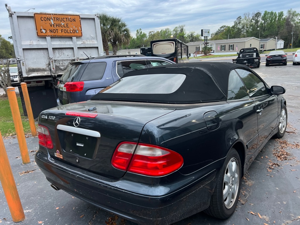 2003 Mercedes-Benz CLK-Class - $4,195