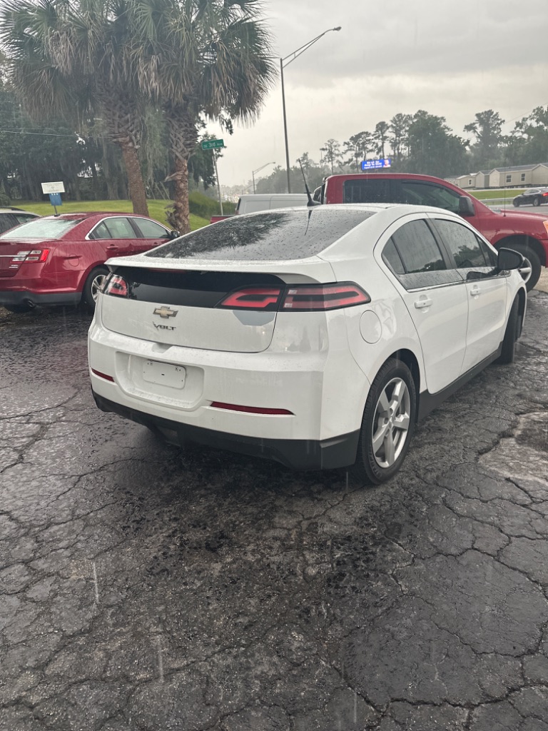 2013 Chevrolet Volt - $10,320
