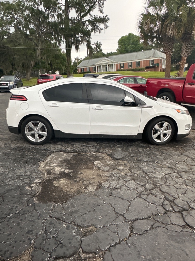 2013 Chevrolet Volt - $10,320