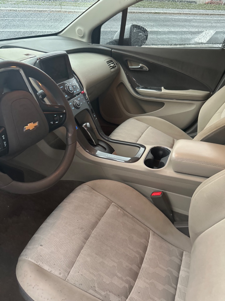 2013 Chevrolet Volt - $10,320