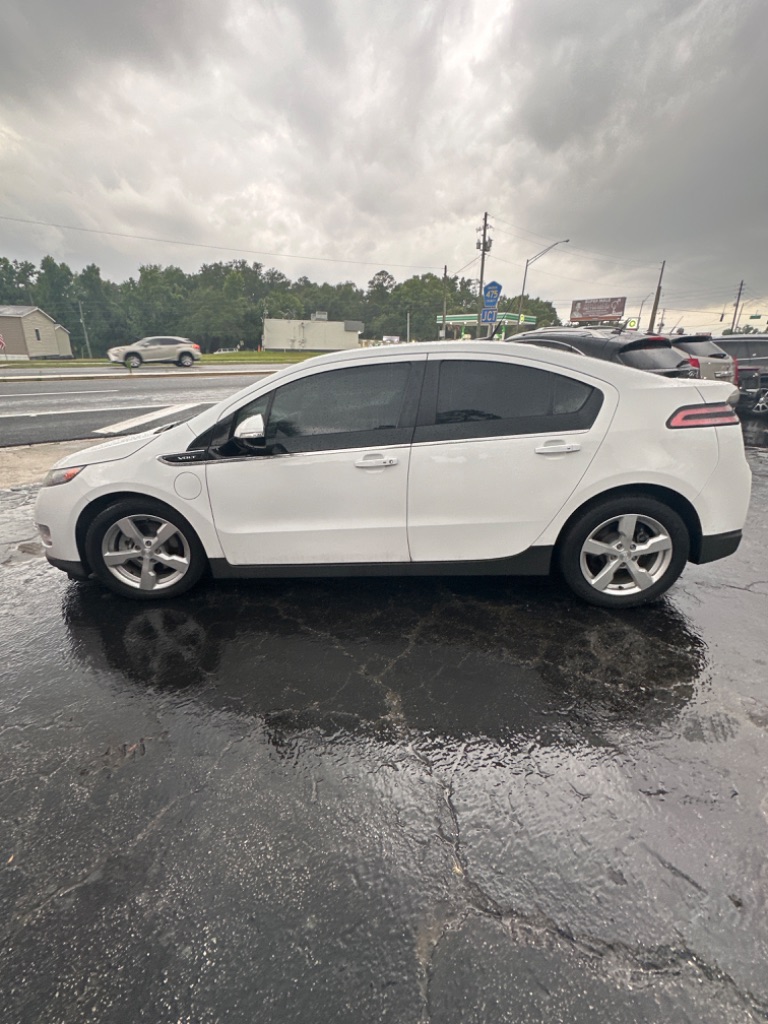2013 Chevrolet Volt - $10,320