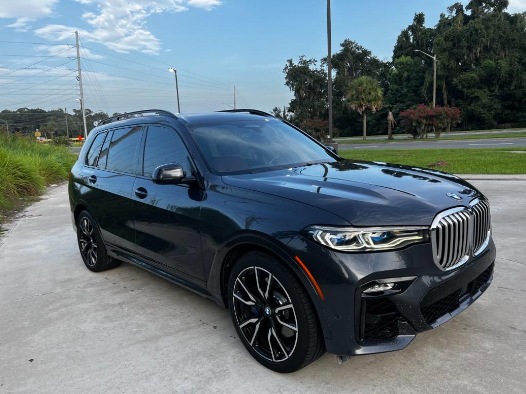 The 2019 BMW X7 Xdrive50i photos