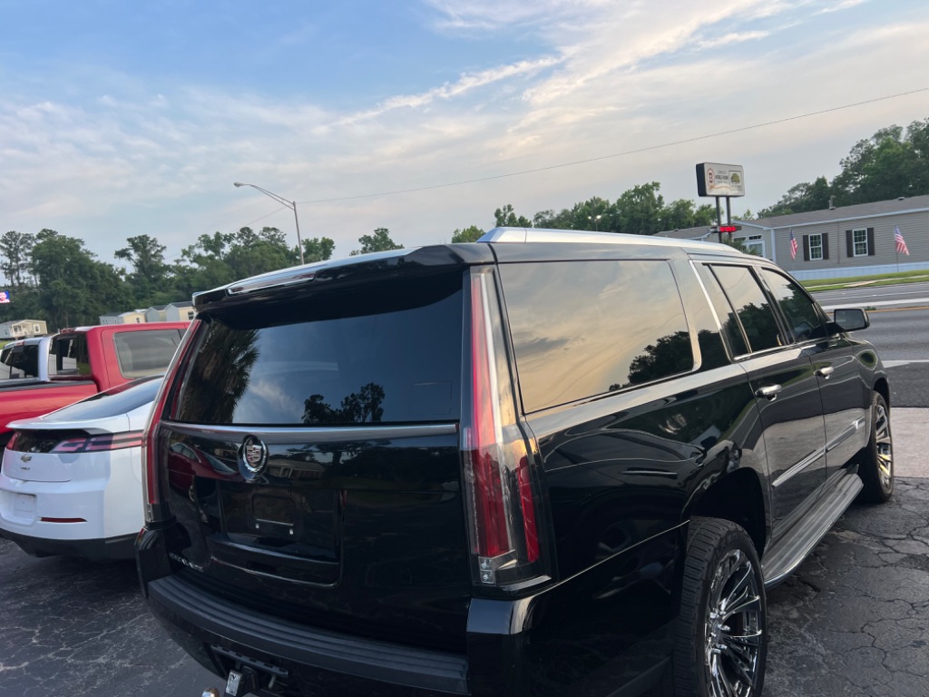 2015 Cadillac Escalade - $21,490