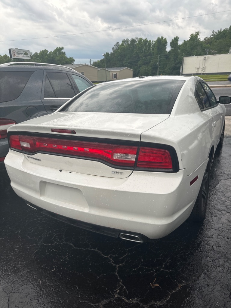 2014 Dodge Charger - $9,400