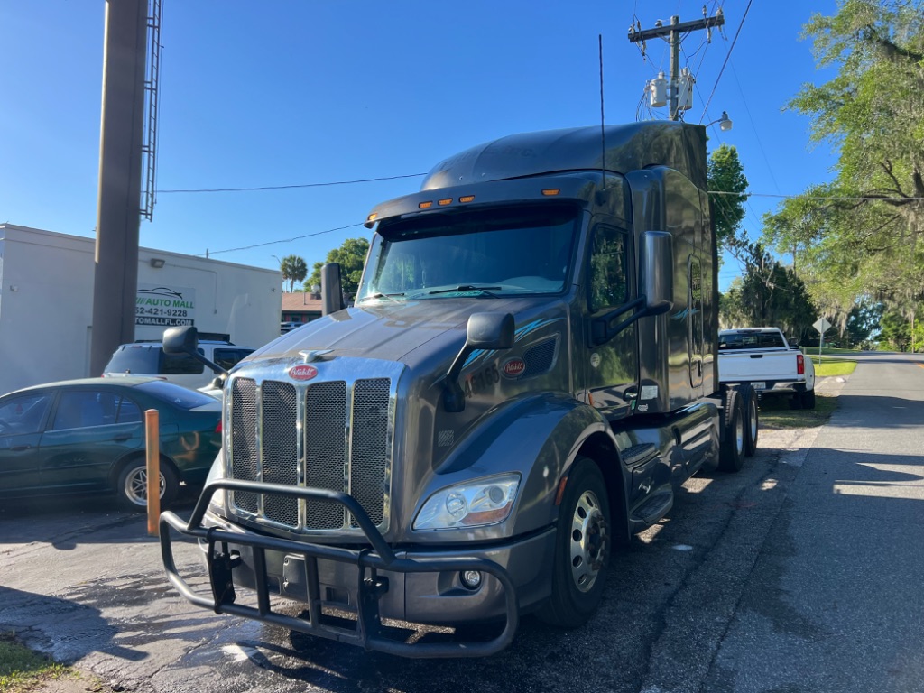 2019 Peterbilt 579 - $37,500