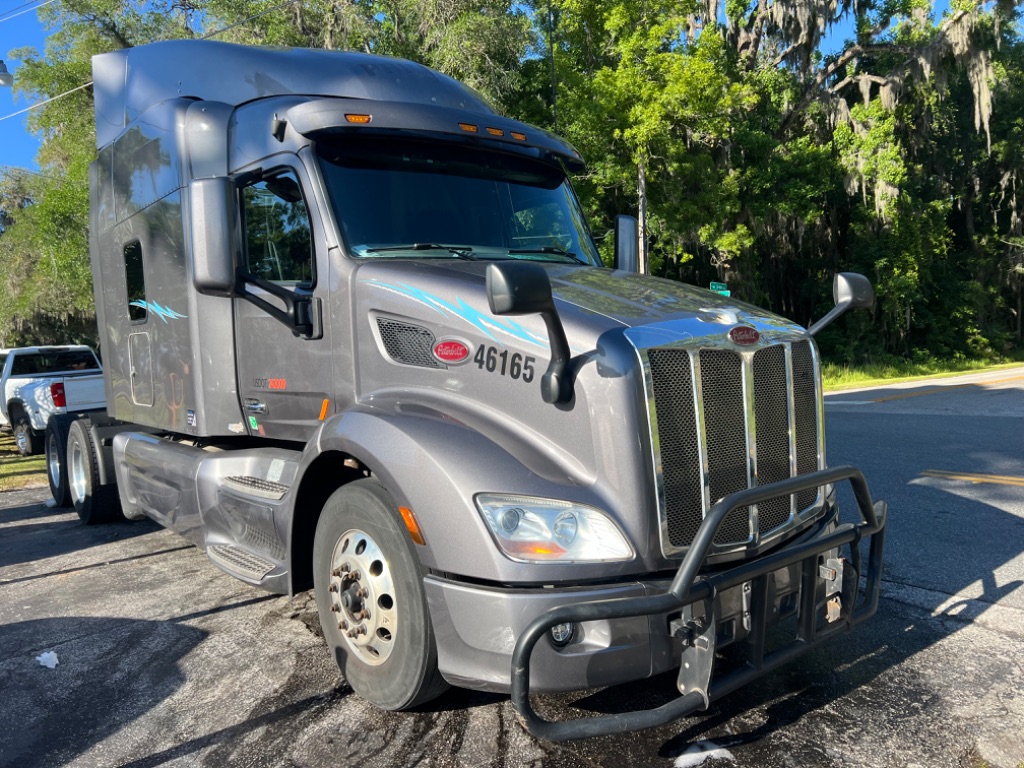 2019 Peterbilt 579 - $37,500