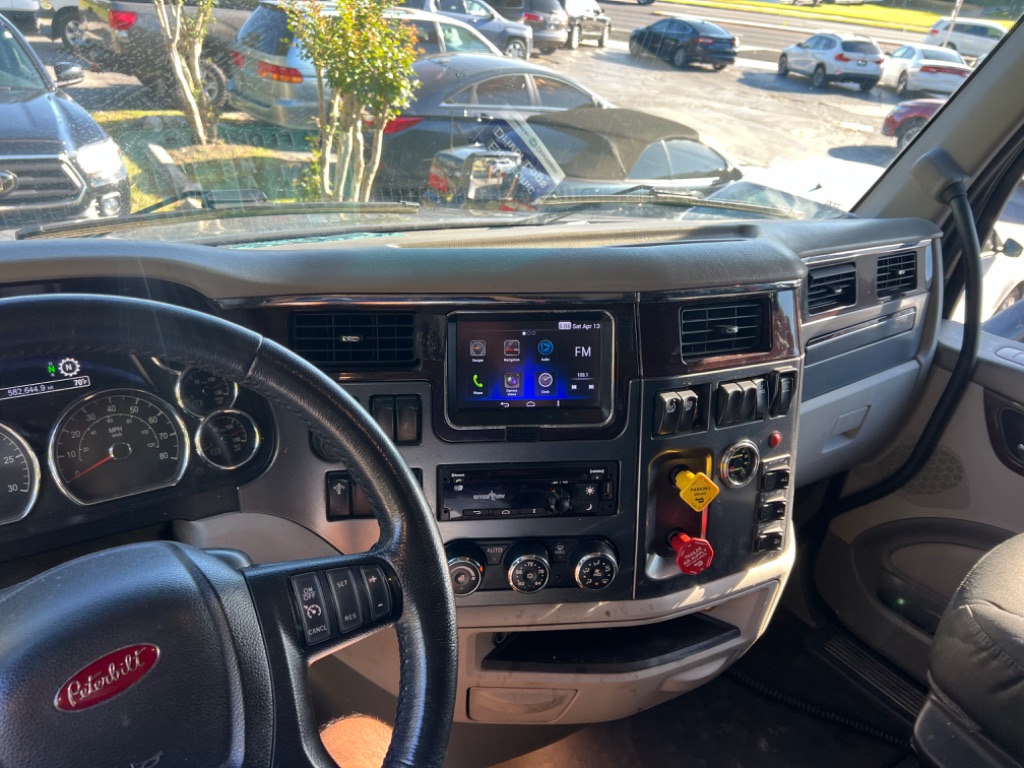 2019 Peterbilt 579 - $37,500