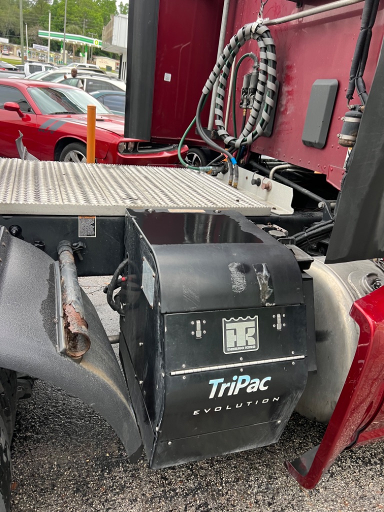 2019 Peterbilt 579 - $39,900
