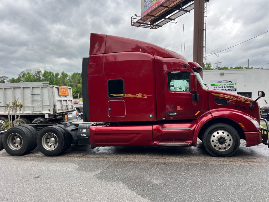2019 Peterbilt 579 - $39,900
