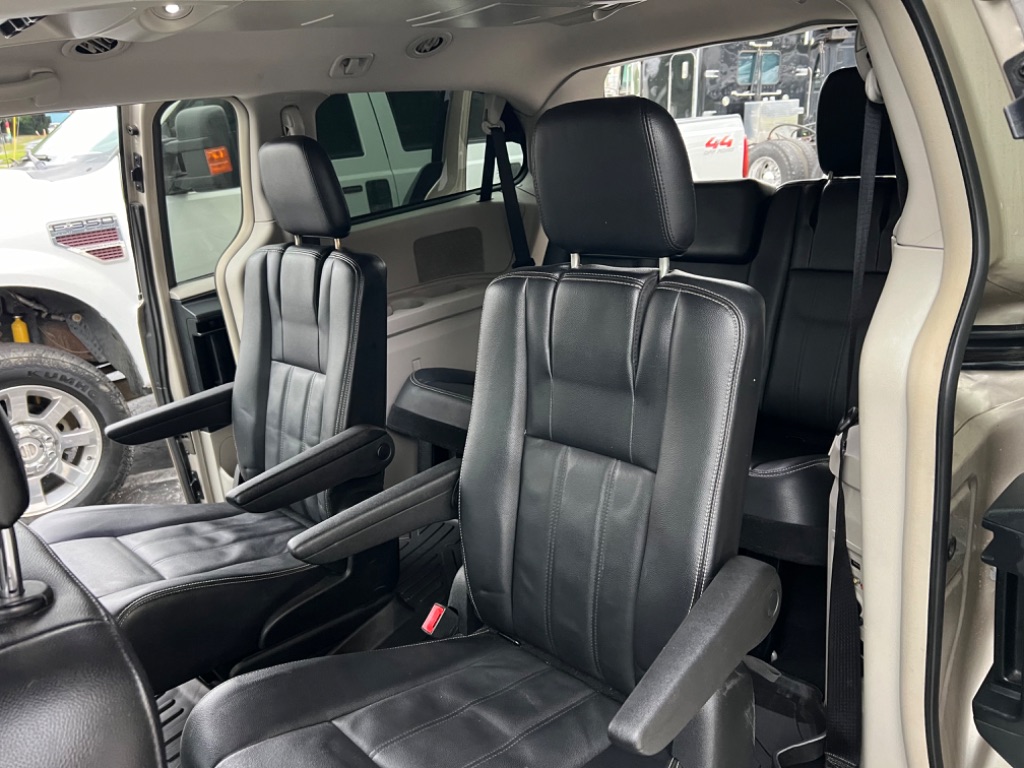 2013 Chrysler Town and Country - $9,995