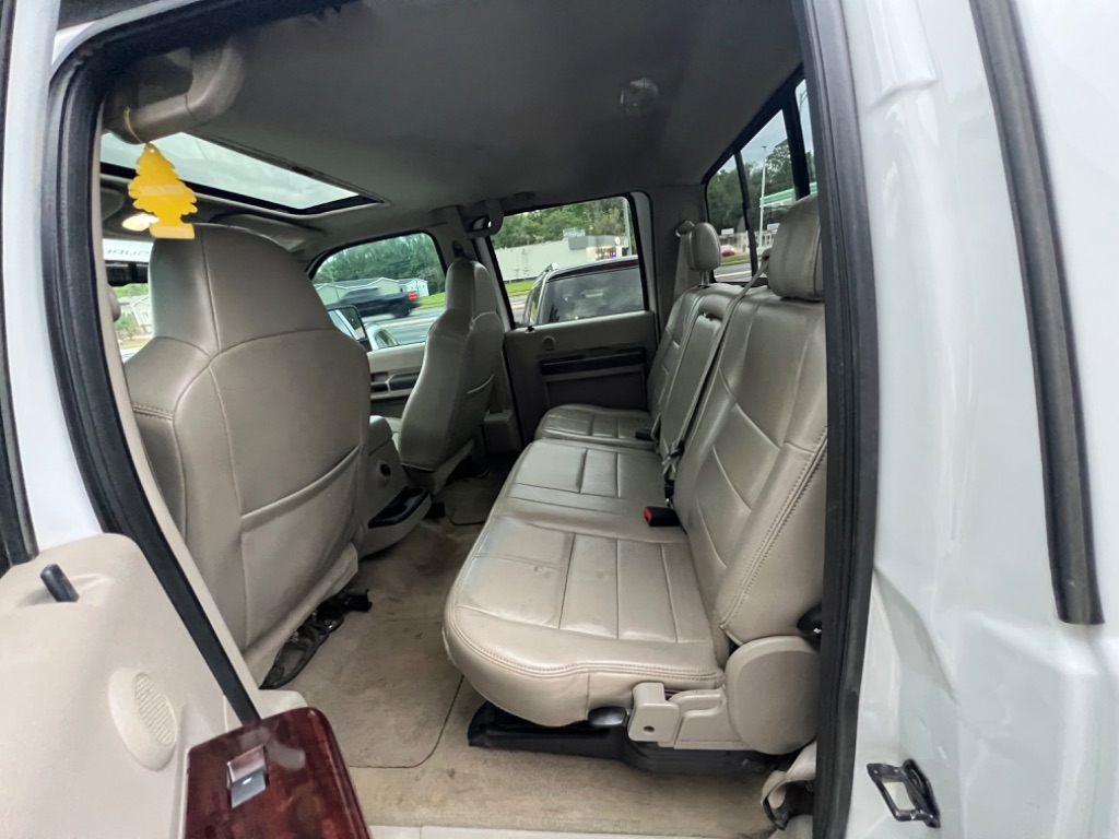 2013 Chrysler Town and Country - $9,995
