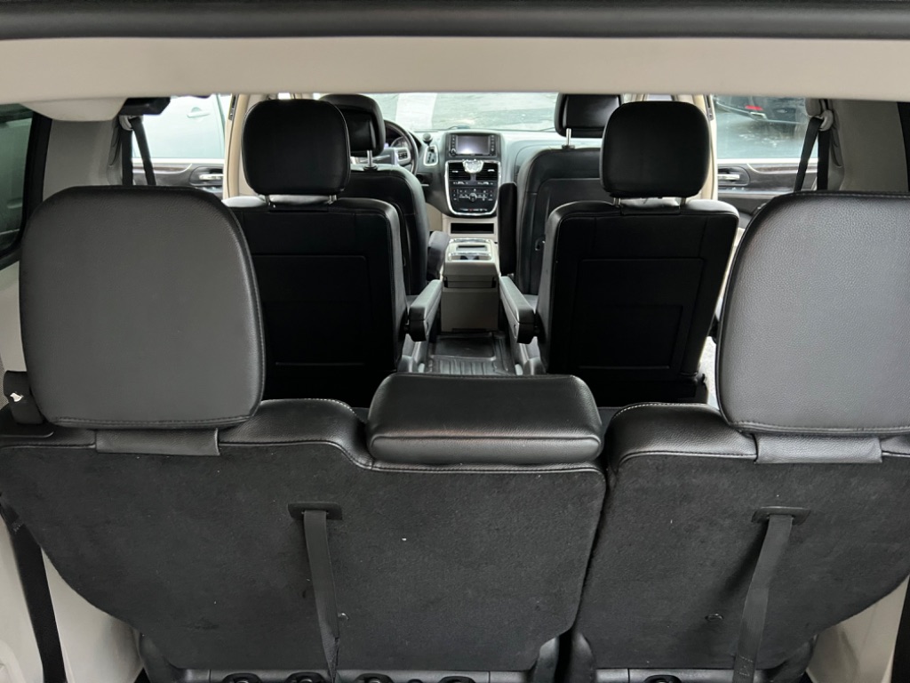2013 Chrysler Town and Country - $9,995