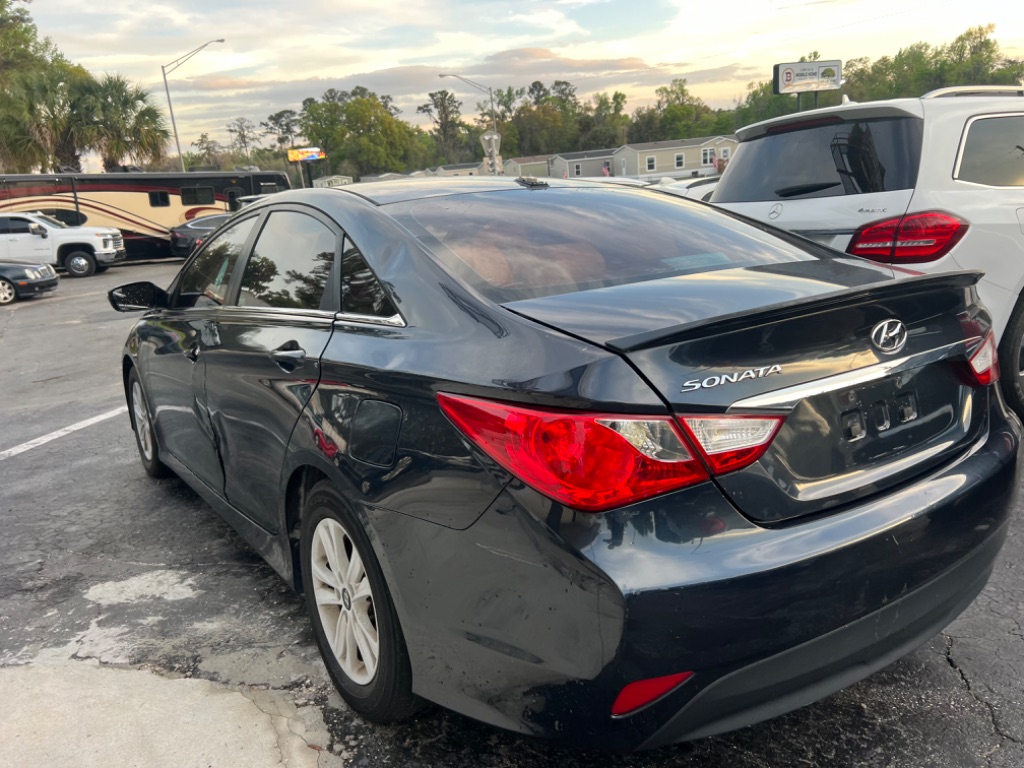 2014 Hyundai Sonata - $5,400