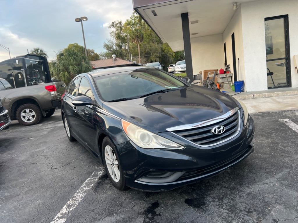 2014 Hyundai Sonata - $5,400