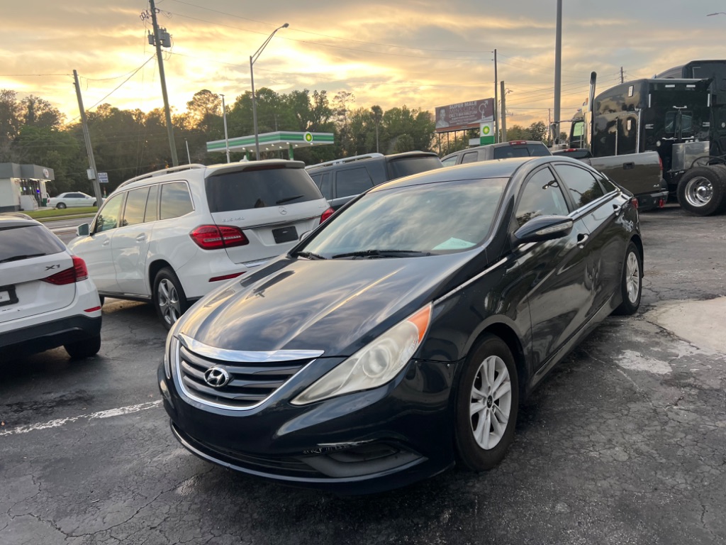 2014 Hyundai Sonata - $5,400