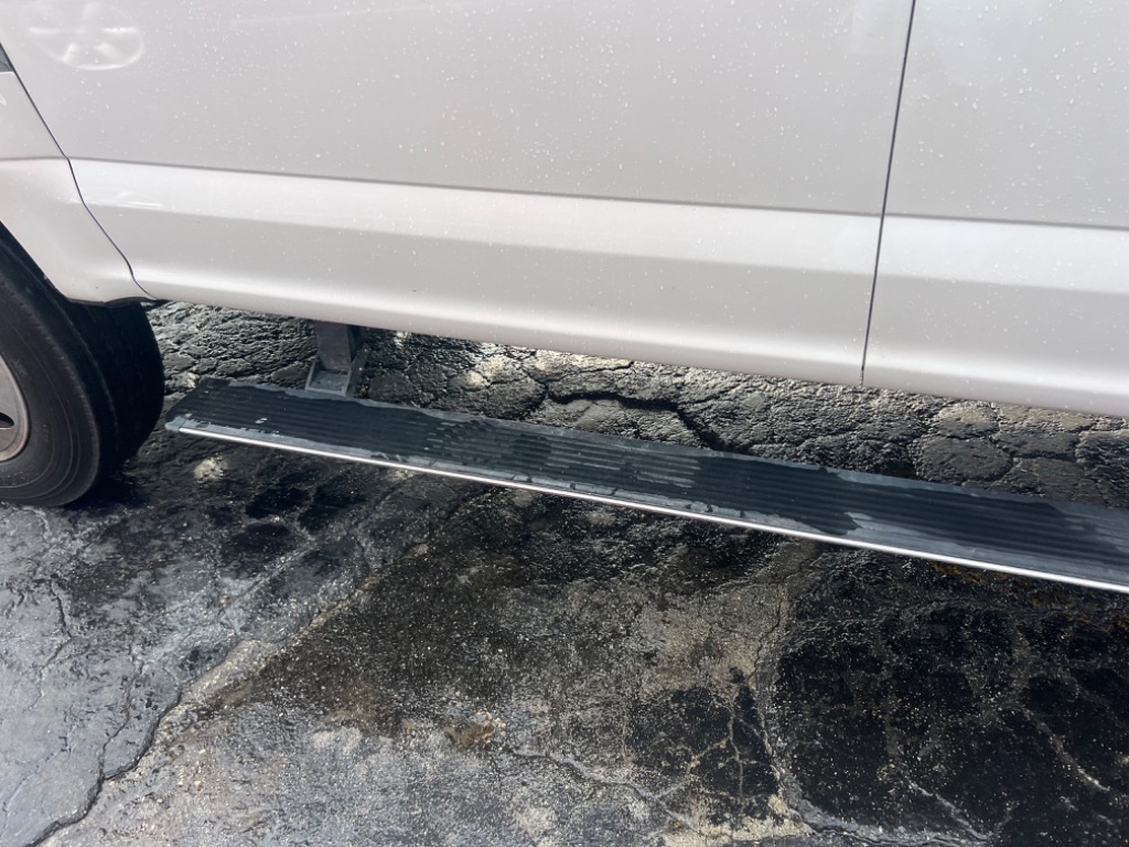 2018 Ford F-350 - $39,900