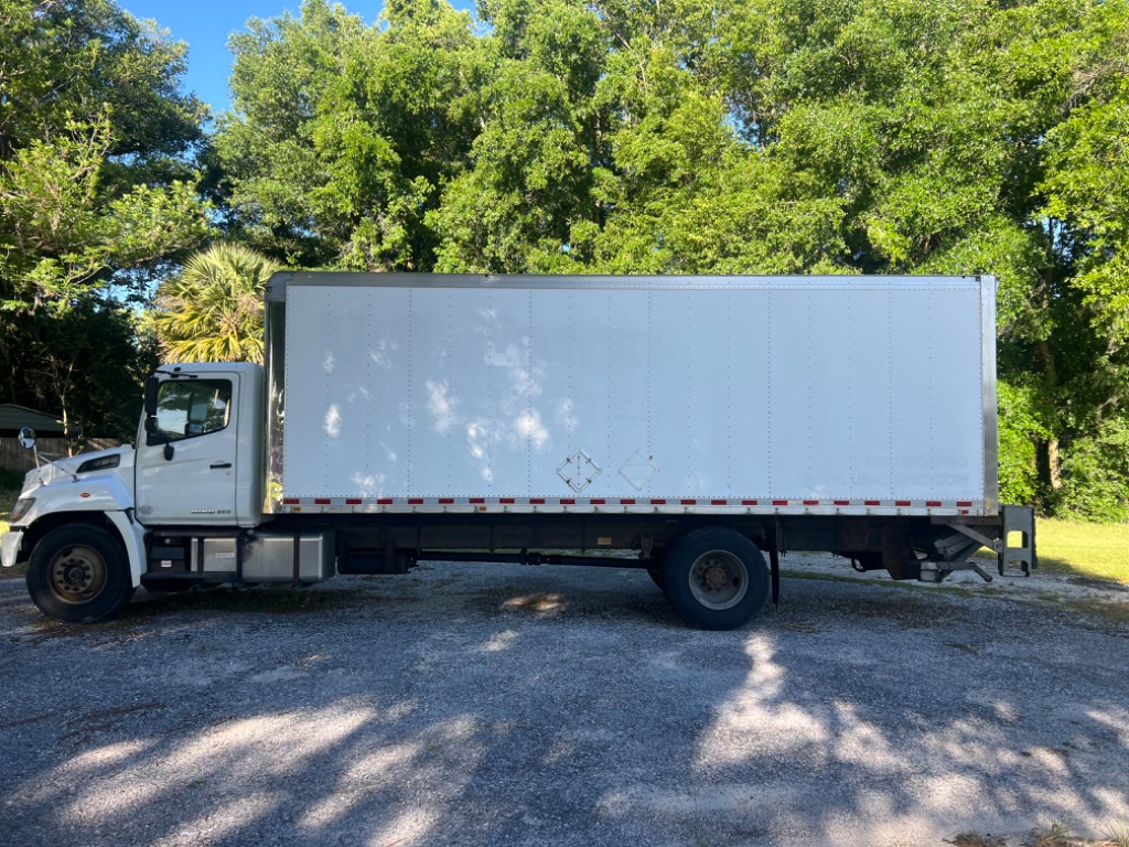 2016 Hino 268 - $29,950