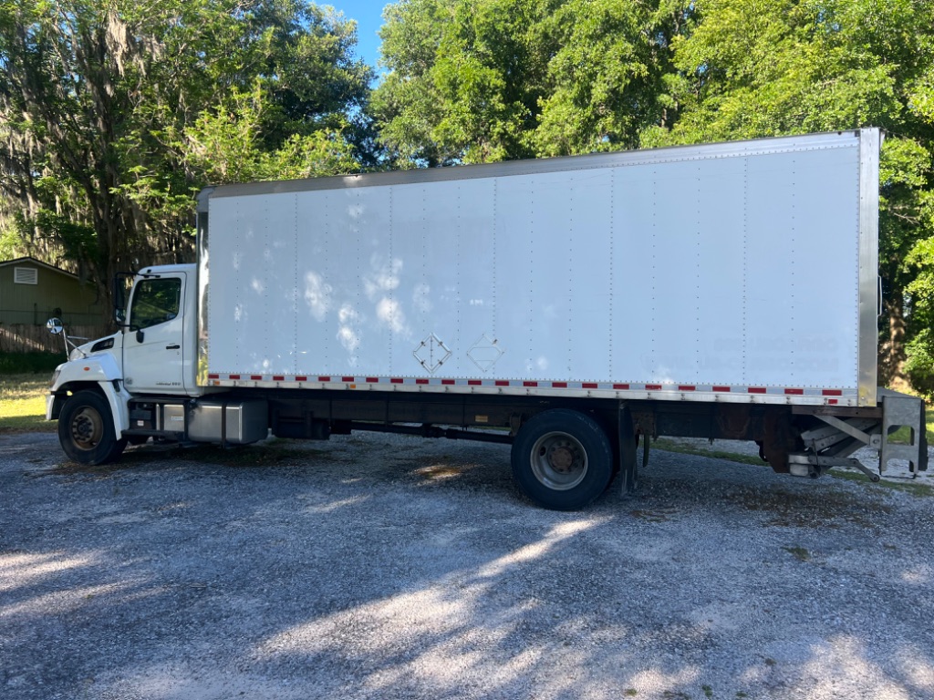 2016 Hino 268 - $29,950