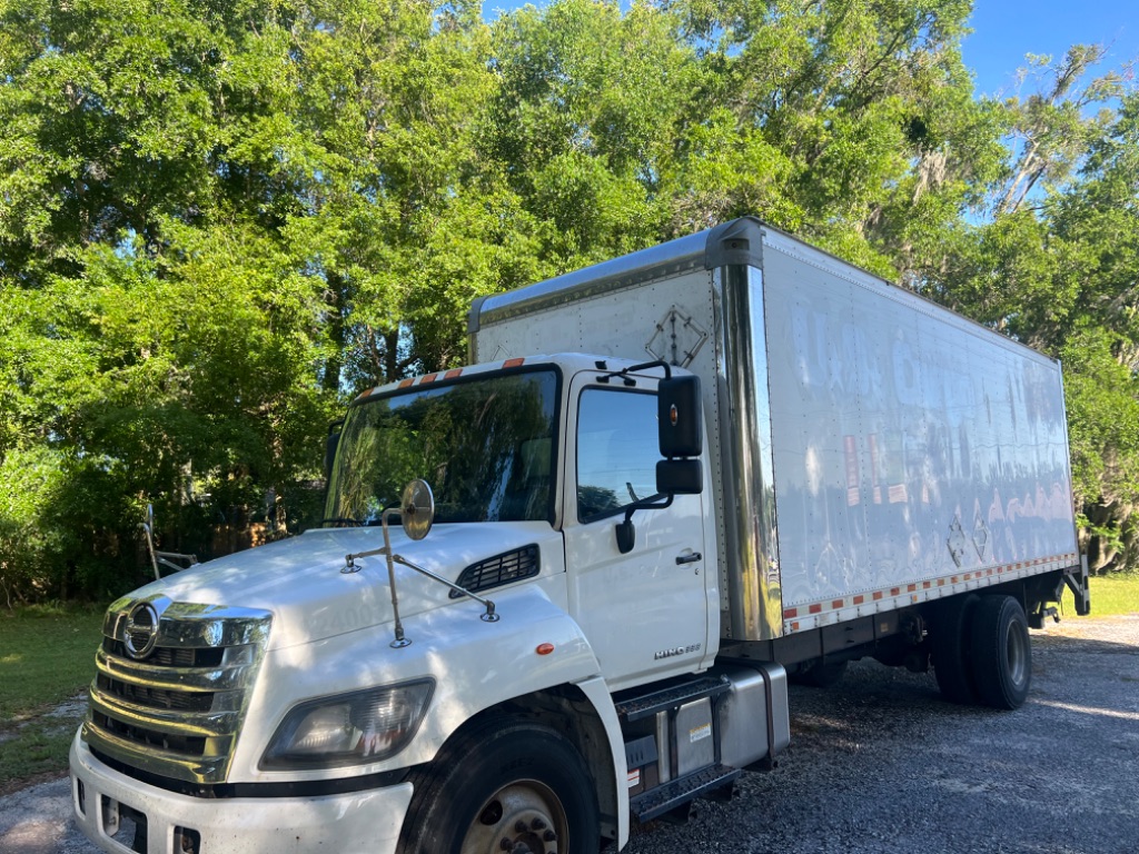 2016 Hino 268 - $29,950