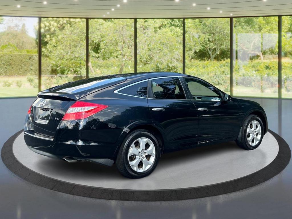 2012 Honda Crosstour - $12,999
