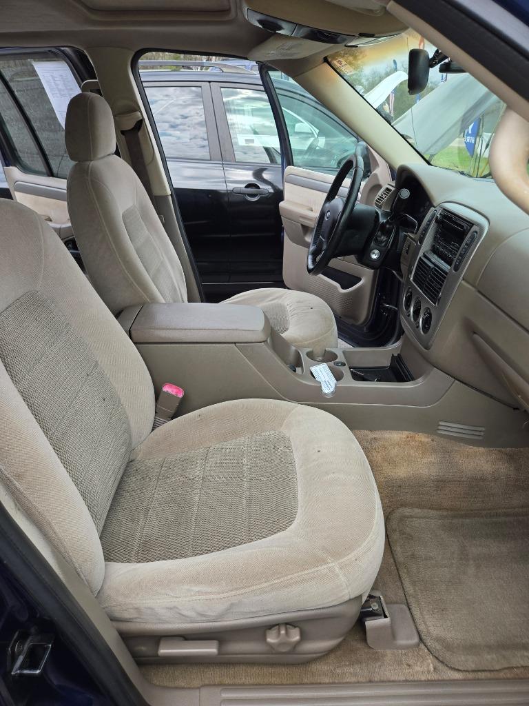 2004 Ford Explorer