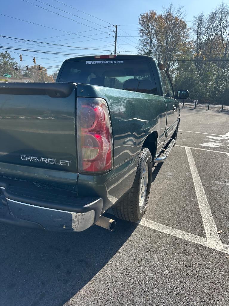 2004 Chevrolet Silverado 1500 Work Truck photo