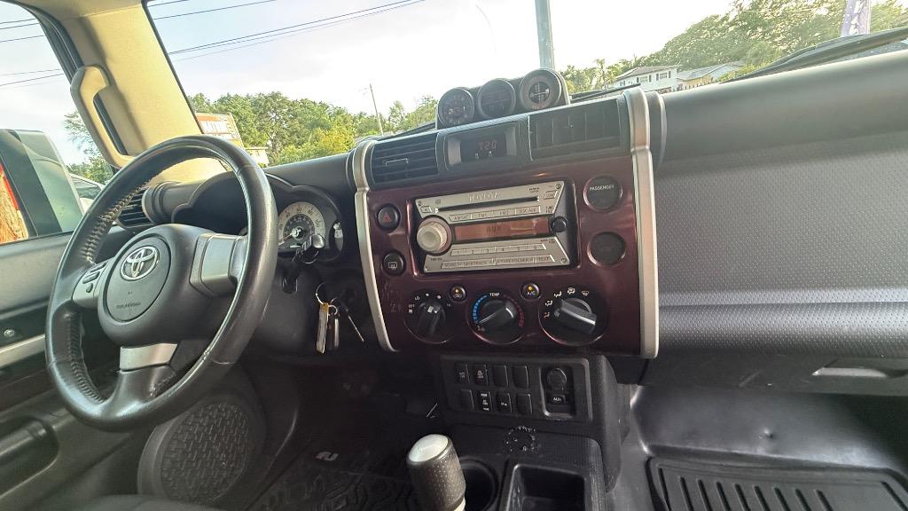 2007 Toyota FJ Cruiser - $11,900