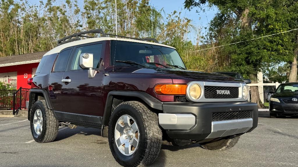 2007 Toyota FJ Cruiser - $11,900