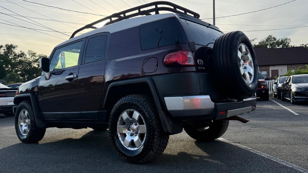 2007 Toyota FJ Cruiser - $11,900