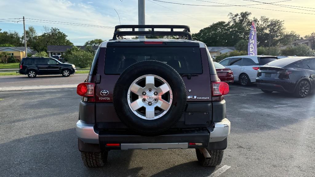 2007 Toyota FJ Cruiser - $11,900