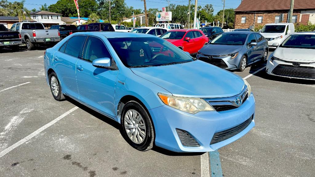 2014 Toyota Camry Hybrid LE photo