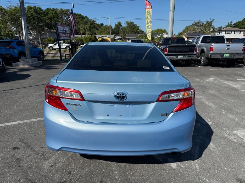 2014 Toyota Camry Hybrid LE photo
