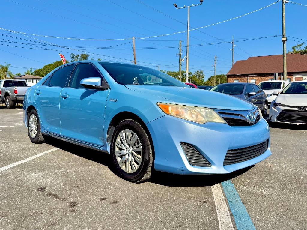 2014 Toyota Camry Hybrid LE photo