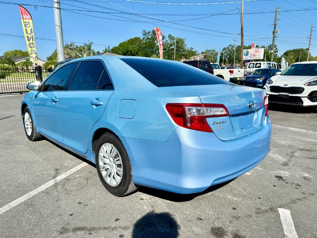 2014 Toyota Camry Hybrid LE photo