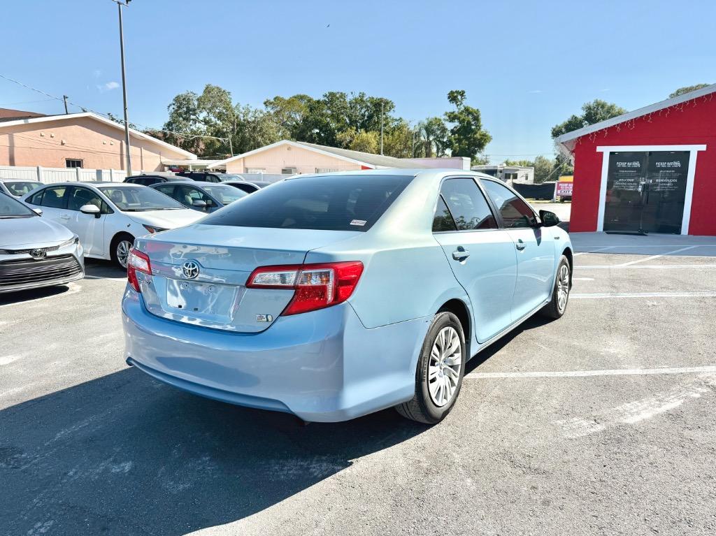 2014 Toyota Camry Hybrid LE photo