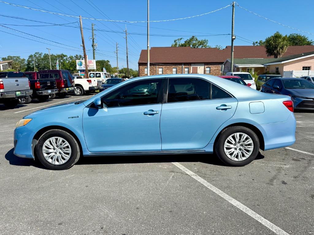 2014 Toyota Camry Hybrid LE photo