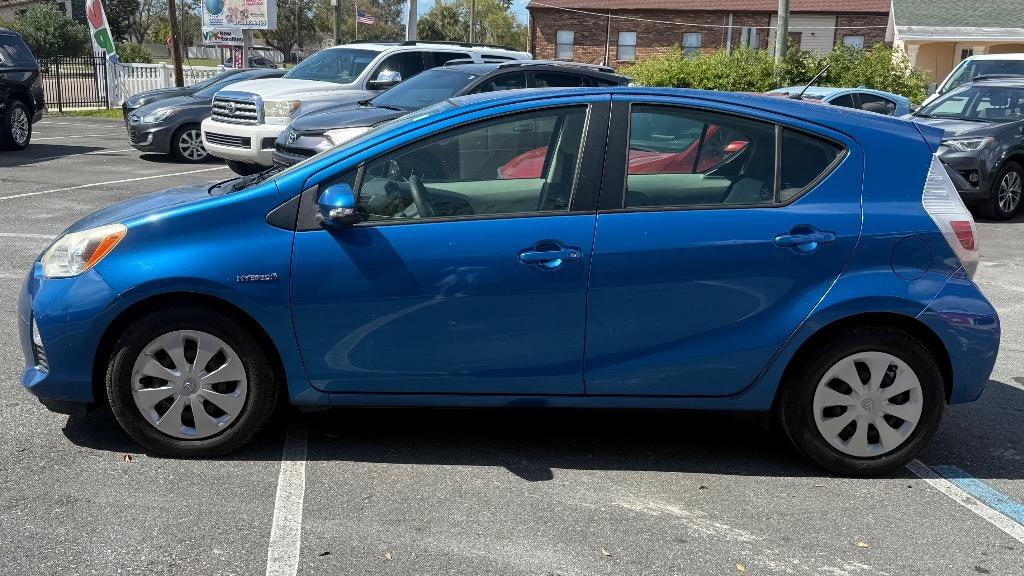 2014 Toyota Prius - $7,500
