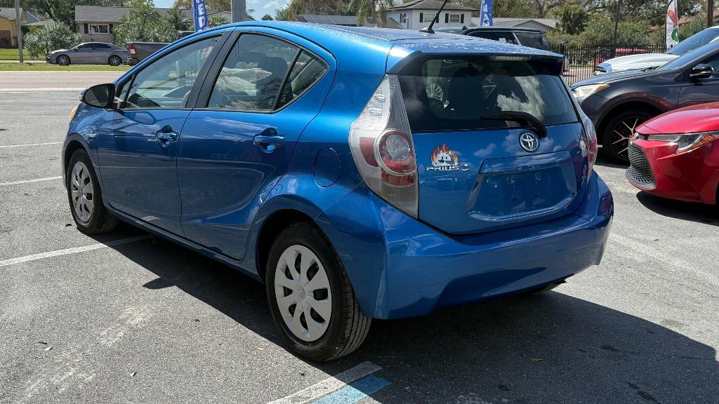 2014 Toyota Prius - $7,500
