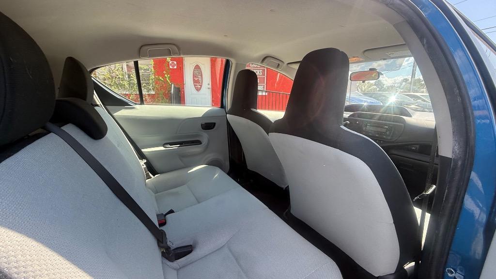 2014 Toyota Prius - $7,500