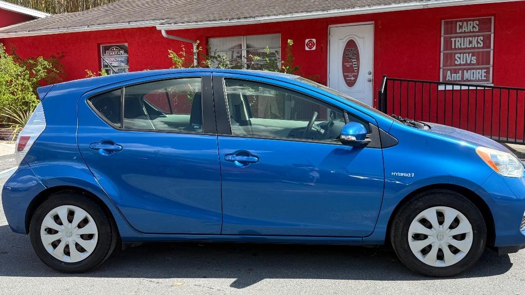 2014 Toyota Prius - $7,500