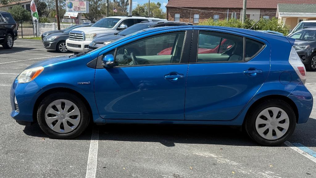 2014 Toyota Prius - $7,500
