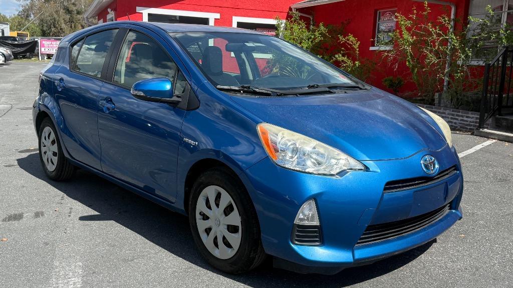 2014 Toyota Prius - $7,500
