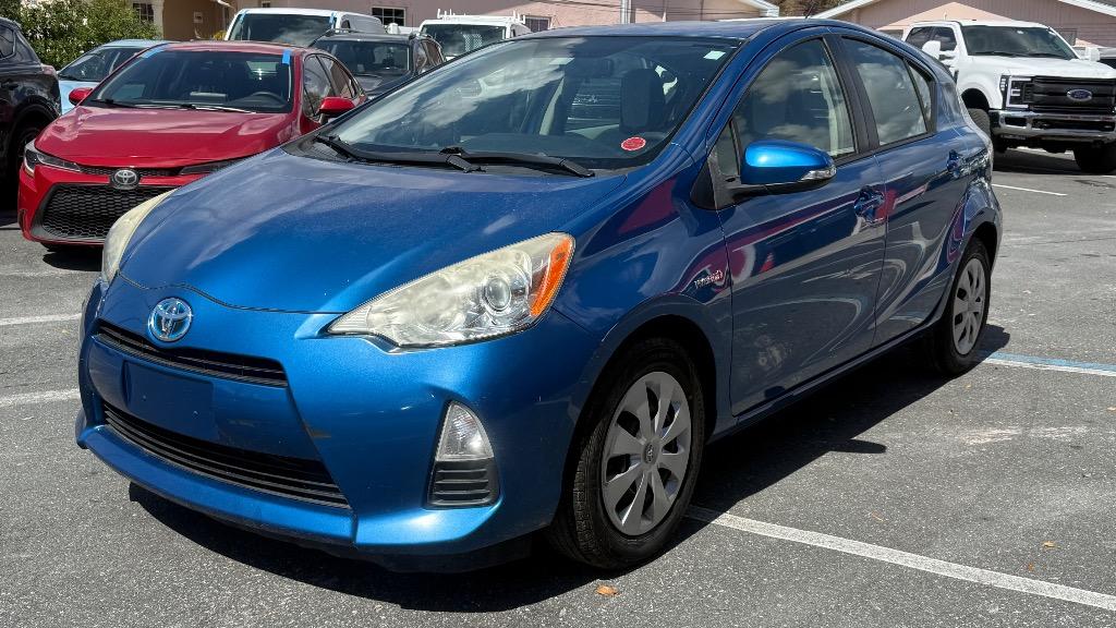 2014 Toyota Prius - $7,500